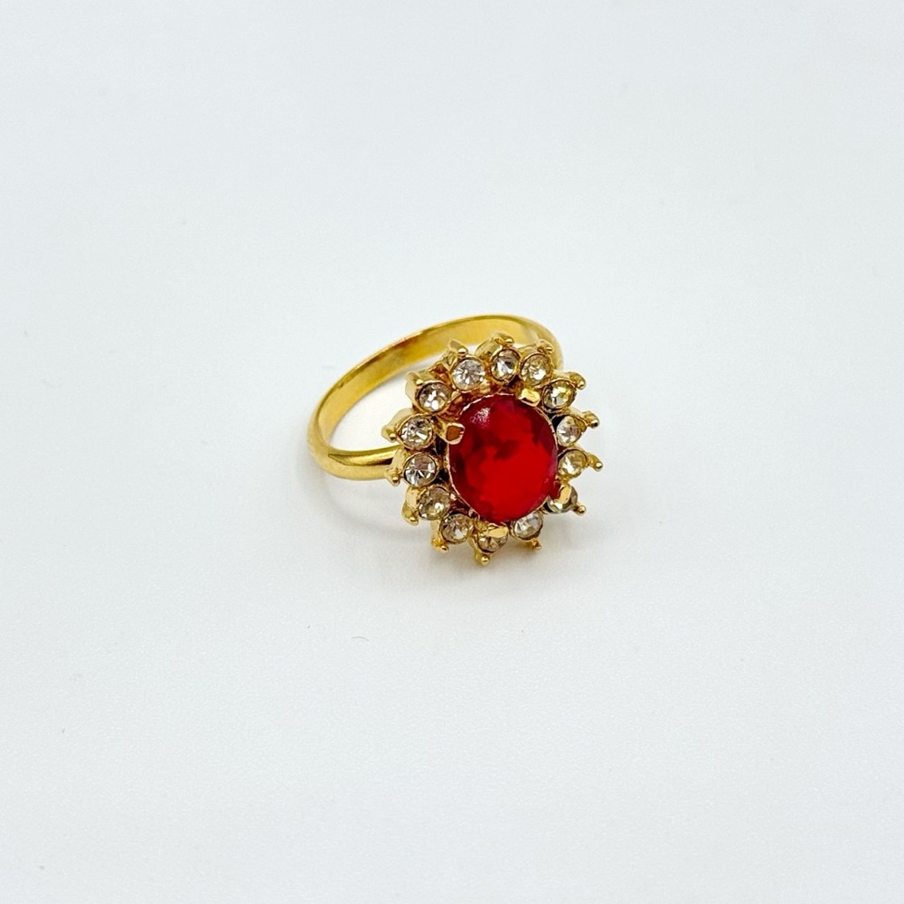Vintage Gold Plated Ruby Red Stone Crystal Estate One Size Adjustable Ring - Picture 2 of 3